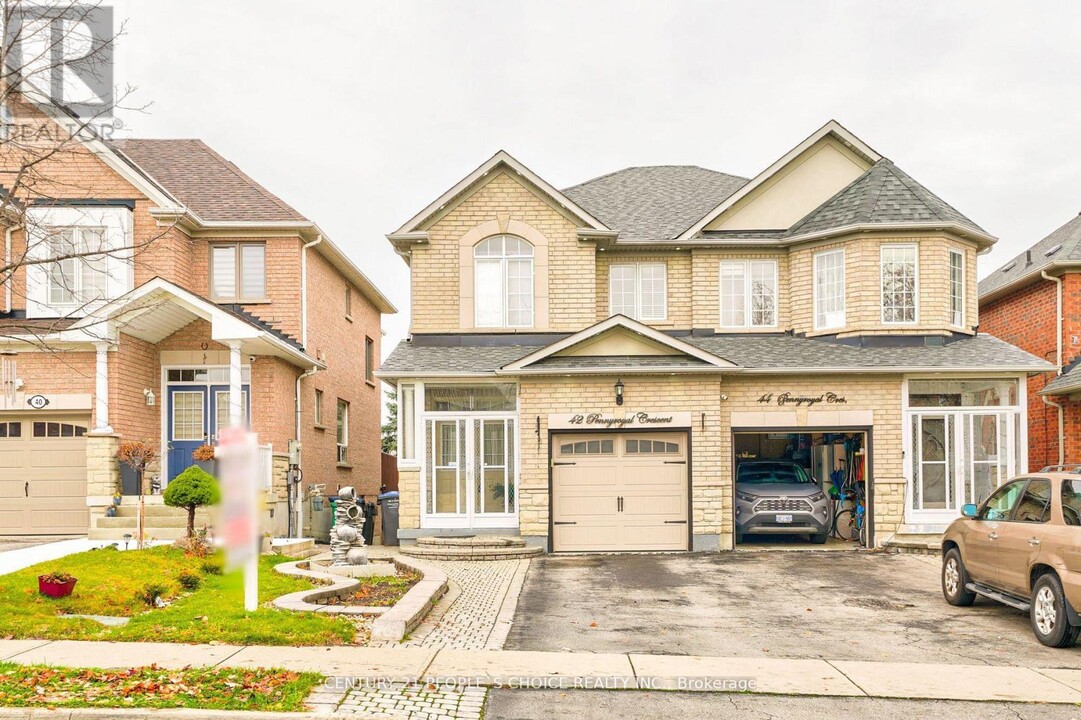 42 Pennyroyal Crescent in Brampton, ON - Building Photo