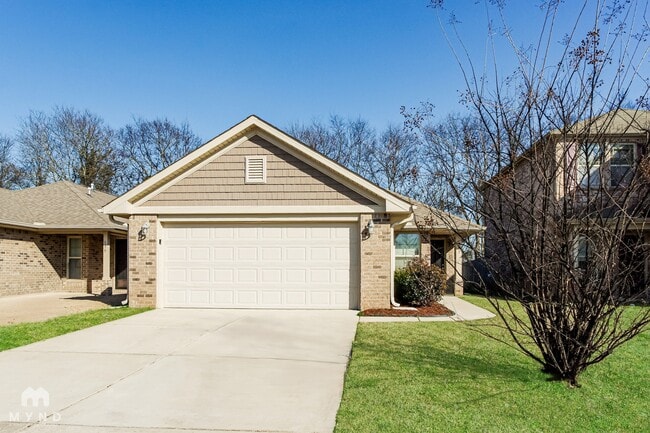 property at 201 Bermuda Lakes Dr