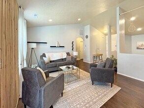 9577 W Stonewood Dr in Boise, ID - Foto de edificio - Building Photo