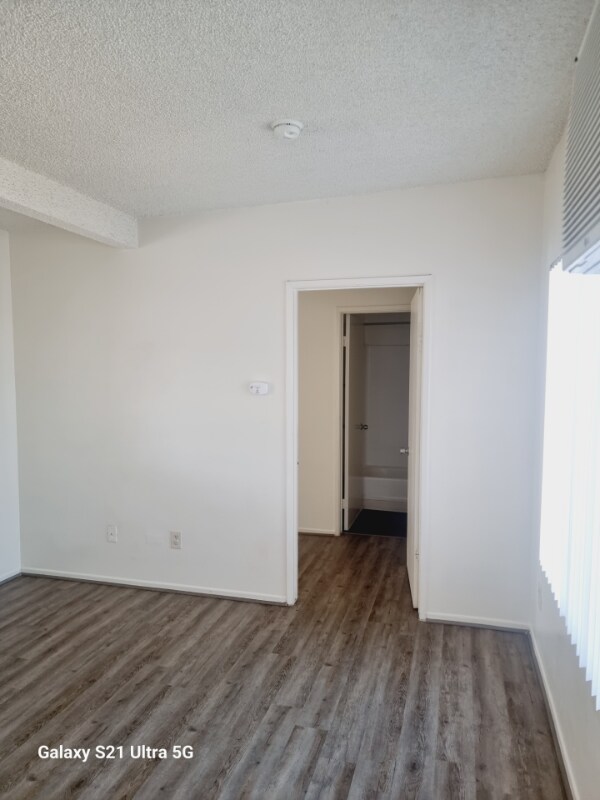 38652 11th St E in Palmdale, CA - Foto de edificio - Building Photo