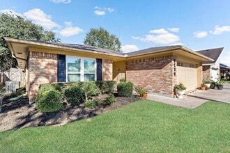 6760 Gladys Ave in Beaumont, TX - Foto de edificio - Building Photo