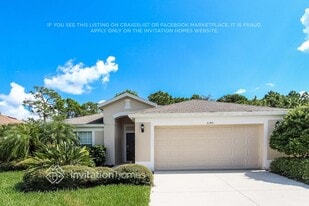 5140 Layton Dr in Venice, FL - Building Photo