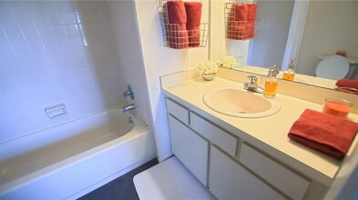 6057 Topher Trail in Mulberry, FL - Foto de edificio - Building Photo