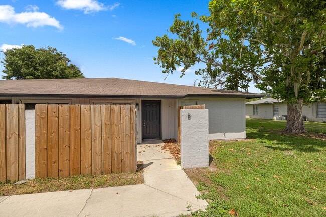 5425 SE 30th Pl in Ocala, FL - Building Photo - Building Photo