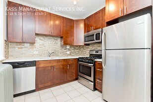4748 N Troy St in Chicago, IL - Building Photo