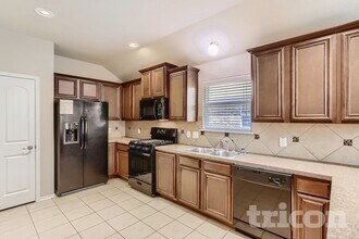 2105 Thistle Ln, Unit E-2412 in Forney, TX - Building Photo - Building Photo