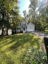 12013 Amber Meadows Ln in Midlothian, VA - Building Photo