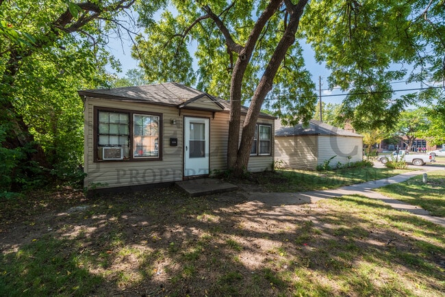 1129 W 16th St N in Wichita, KS - Building Photo - Building Photo