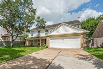 3131 Double Lake Dr in Missouri City, TX - Building Photo - Building Photo