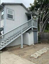 21625 E Cliff Dr in Santa Cruz, CA - Foto de edificio - Building Photo