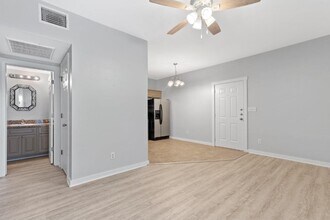 2106 Cullen Ave in Austin, TX - Building Photo - Building Photo