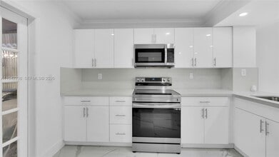 1917 SW 107th Ave in Miami, FL - Building Photo - Building Photo