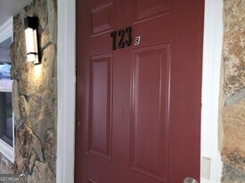 723 Ford Pl in Scottdale, GA - Building Photo