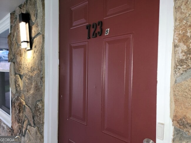property at 723 Ford Pl