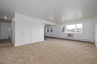 Stevens Manor Apartments in Middletown, NY - Foto de edificio - Building Photo