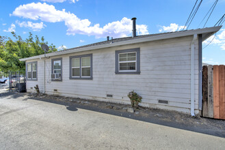 607 Webster St in Fairfield, CA - Building Photo - Building Photo