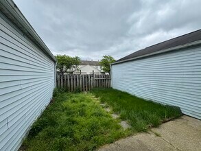 307 Cross Wind Dr in Westerville, OH - Foto de edificio - Building Photo