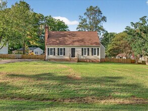 3512 Castlebury Dr in Chester, VA - Building Photo - Building Photo