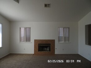 17610 Caprice Way in Victorville, CA - Building Photo - Building Photo