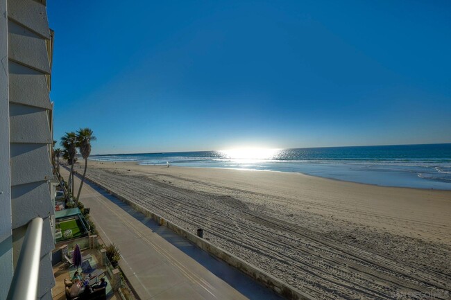 3285 Ocean Front Walk