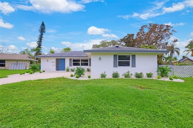 3511 Santiago Way in Naples, FL - Building Photo - Building Photo