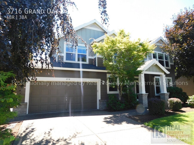 3716 Grand Oak Dr in Newberg, OR - Building Photo - Building Photo