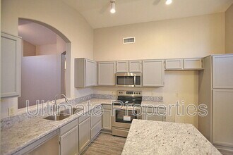 7135 W Via De Luna Dr in Glendale, AZ - Building Photo - Building Photo