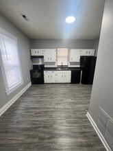 210 S Whitmer St in Richmond, MO - Building Photo - Building Photo