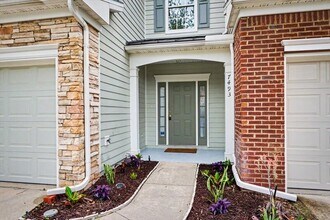 7493 Devondale Way in Jacksonville, FL - Building Photo - Building Photo