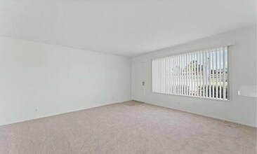 8812-8814 N Bank Dr in Ventura, CA - Building Photo - Building Photo
