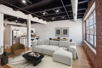 333 S Desplaines St in Chicago, IL - Building Photo - Building Photo