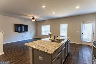 1028 Mcconaughy Ct in Mcdonough, GA - Building Photo - Building Photo