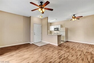 5650 E Sahara Ave in Las Vegas, NV - Building Photo - Building Photo