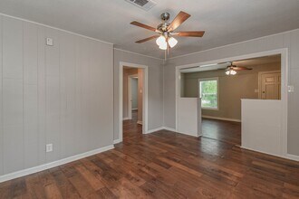 208 17th Ave N in Texas City, TX - Building Photo - Building Photo