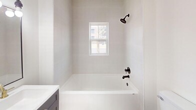 1129 W 14th St in Portales, NM - Building Photo - Building Photo