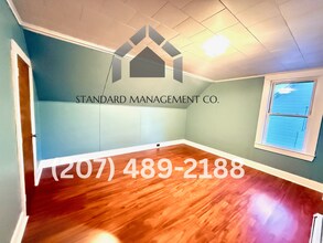 8 Monument St in Winslow, ME - Building Photo - Building Photo
