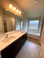 263 Bainbridge Rd in Temple, TX - Building Photo