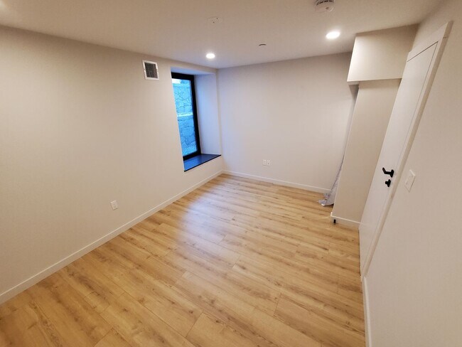 141 N St, Unit 1 in Boston, MA - Building Photo - Building Photo