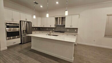 537 SE Fascino Cir in Port St. Lucie, FL - Foto de edificio - Building Photo