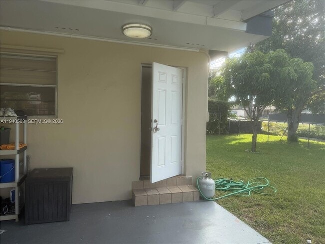200 W 53rd Terrace, Unit A in Hialeah, FL - Building Photo - Building Photo
