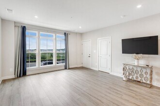 1614 Kirkman St in Cherry Hill, VA - Building Photo - Building Photo