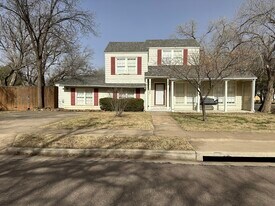 2504 25th St in Lubbock, TX - Building Photo