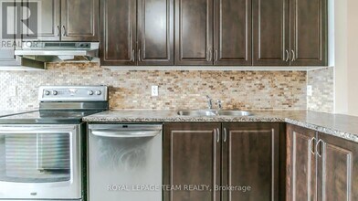 648 Chapman Mills Dr in Ottawa, ON - Building Photo - Building Photo