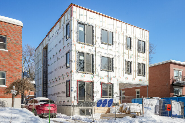 2560 De La Ronde Av in Québec, QC - Building Photo - Primary Photo