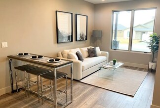 446 Black Bull Trail in Bozeman, MT - Building Photo - Building Photo