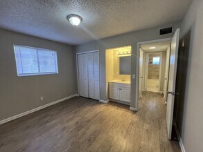 5324 Westchase Ct, Unit 5324 Westchase Ct Unit 1 in Jacksonville, FL - Building Photo - Building Photo