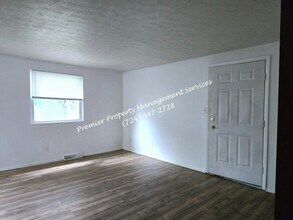455 McCleery St in Sharon, PA - Building Photo - Building Photo