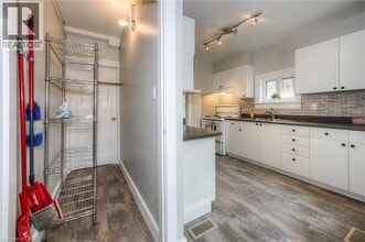 28 Stirling Ave N in Kitchener, ON - Building Photo - Building Photo