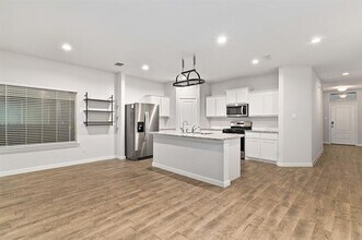 177 Driftoak Dr in Boyd, TX - Building Photo - Building Photo