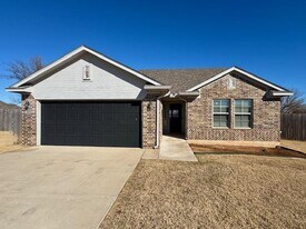 223 Park Pl in Yukon, OK - Building Photo